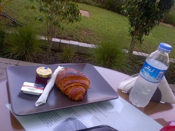 Labrisesweets tweet picture