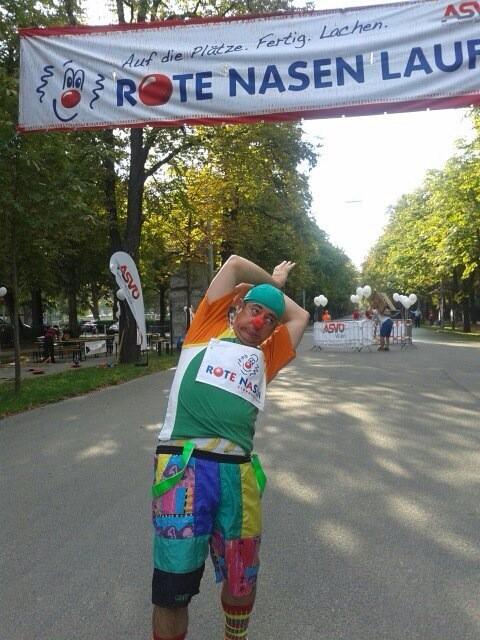 Aufwärmen! Und ab zum ROTENASENLauf in Wien!