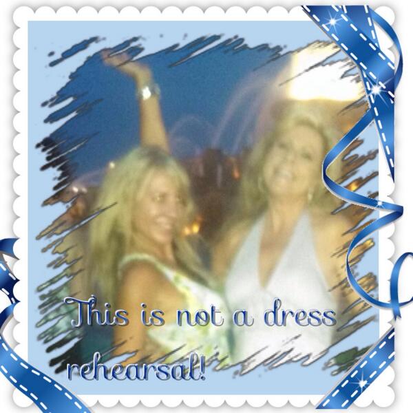 cgialamas's tweet photo. Every opportunity I have to throw my hands up in the air....I grab and take! http://t.co/hVMsO0j50X
