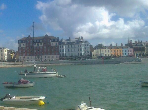 june_susan's tweet image. Have a brilliant day everyone,here is lovely pic taken of Margate by Hubbie yesterday to help you all have a good 1