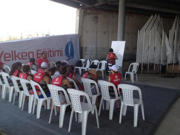 Yeni dönem optimist eğitimimiz başlıyor ... 8-10 yaş kontenjan var kayıt yaptırabilirsiniz...