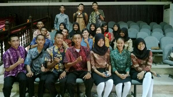 "<a href="/Nunikhandindin/">Nunik Handini</a>: <a href="/MalauAldaer/">Grendi Aldaer Malau</a> <a href="/Ibrahimjody/"> Joddy IB</a> <a href="/Rizkawrdhni/">ww</a> @Real_Rizqan @nadyaeptr <a href="/Derissaanggita/">Deriss</a> dan lain lain "