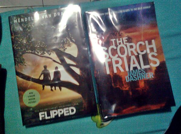 gilalferez0926's tweet image. Flipped or The Scorch Trials?? :P #Readingmode later