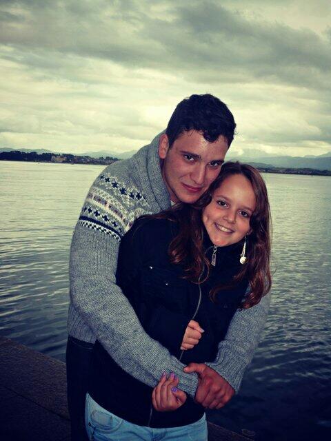 Alicialp25's tweet photo. Bueno buenos muchisimas felicidades @ismabreton , disfruta de los 22 , y pasatelo muy bien hoy :-) http://t.co/Fj45q8GWcw