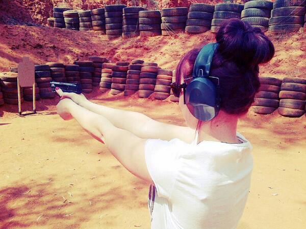 UlrikeBotes's tweet photo. #hotshootfun http://t.co/Nii732a6Ag