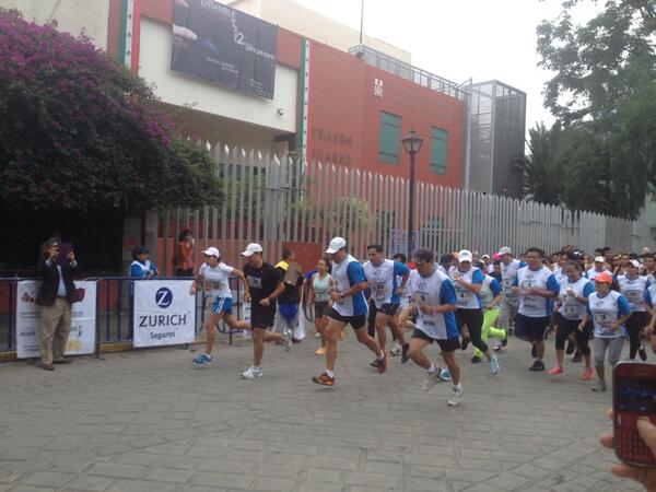 Inicia ya la carrera, deseamos éxito a los corredores!