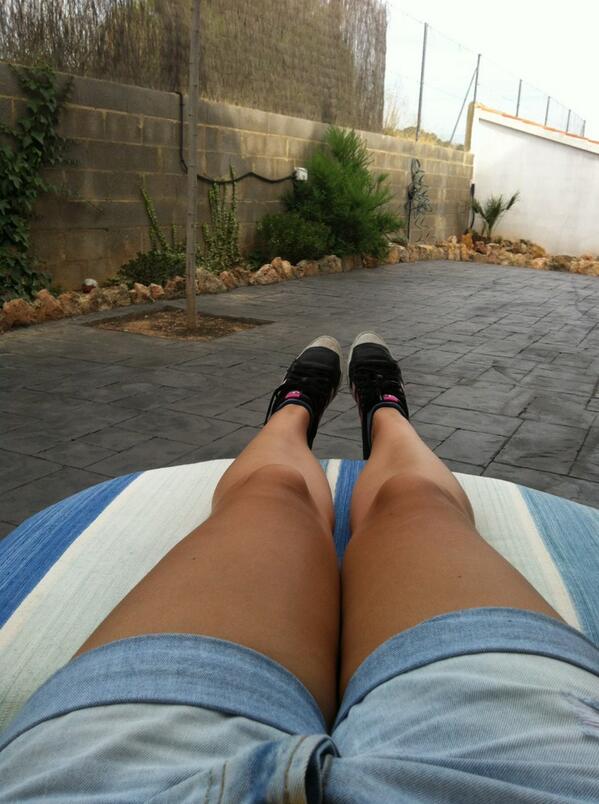 eva_navarroo's tweet photo. Ahora la siesta... #domingueonaquera @Roman_fisio http://t.co/GUXHX9KX3J