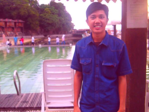 RT <a href="/englo21/">englo lin brayen</a>: via pizap.com