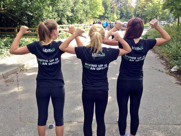 5klevel10's tweet photo. Three of our amazing teenage team members showing you that GIVING UP IS NOT AN OPTION. #staymotivated #biceps #5k http://t.co/WMuIdzqOis