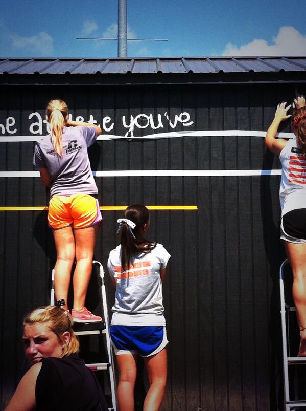 GCSoftballTeam's tweet photo. @TaylorShaw14 @SandyYoung27 @lexi_bahl and Kelsey http://t.co/WeCco1D9Jx