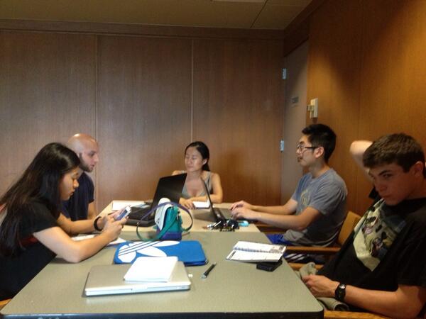 PBLUiowa's tweet image. Weekly PBL executive meeting ! @BringNdaBeef @Qiutingzhou @bernardtankb @TimLiu_54 #enjoylife