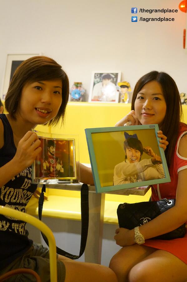 LaGrandPlace's tweet photo. Thank you for the nice pics. 동해오빠 사진액자 고마워요. 谢谢 http://t.co/y7NTwRrDG4