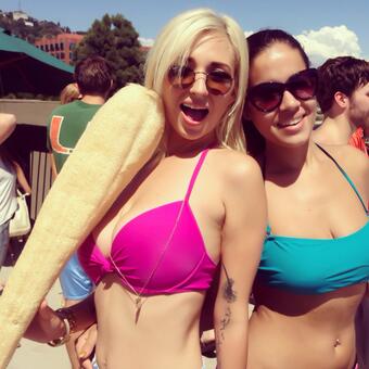 Annnnd this girl.❤❤❤🐼 Panda love with a giant dick loofa. @IsisTaylor http://t.co/uoMrafCeXS