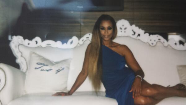 JeLaminah's tweet photo. RT @TamiRoman: Sneak peek #ForBrownGirls shoot http://t.co/YfD1f4vLWB // πππ YESSSSS!!! This is beautiful!! I just got chills #goTAMI