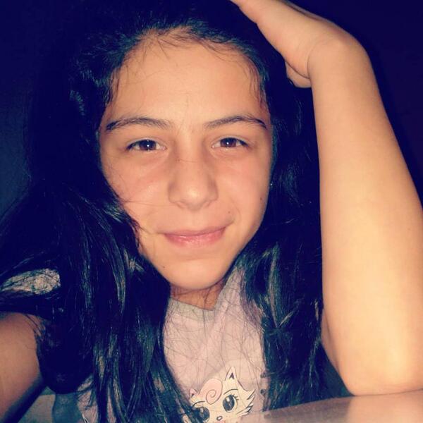 yagmurtrl's tweet photo. gözler :* :) http://t.co/Yk7yoVGS8O