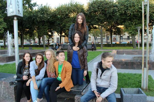 Nastyaa_Petrova's tweet photo. питерские студенты ) http://t.co/D5DedmWaYV