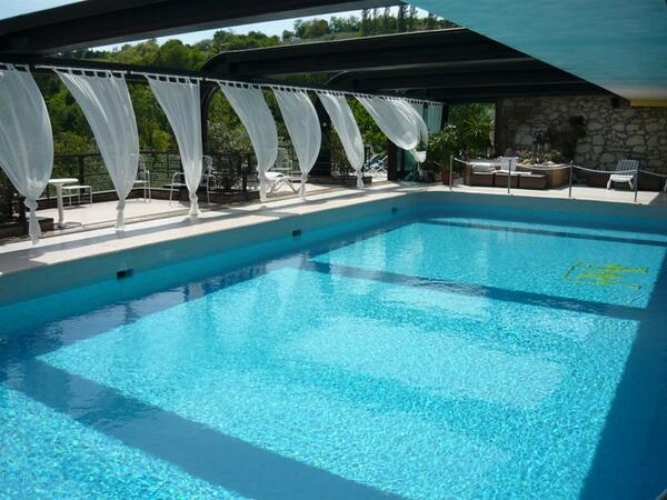 HTucurutan's tweet photo. Contamos con una amplia piscina en un área verde. http://t.co/0MUHbqUT6C