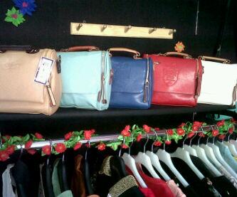 FB n' BBM oLShop tweet media