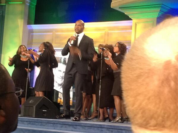NtokozoMbambo's tweet photo. The amazing Donald Lawrence ministered in song tonight cc @SoulFloSA #IFC2013 http://t.co/x3YROv8AJS