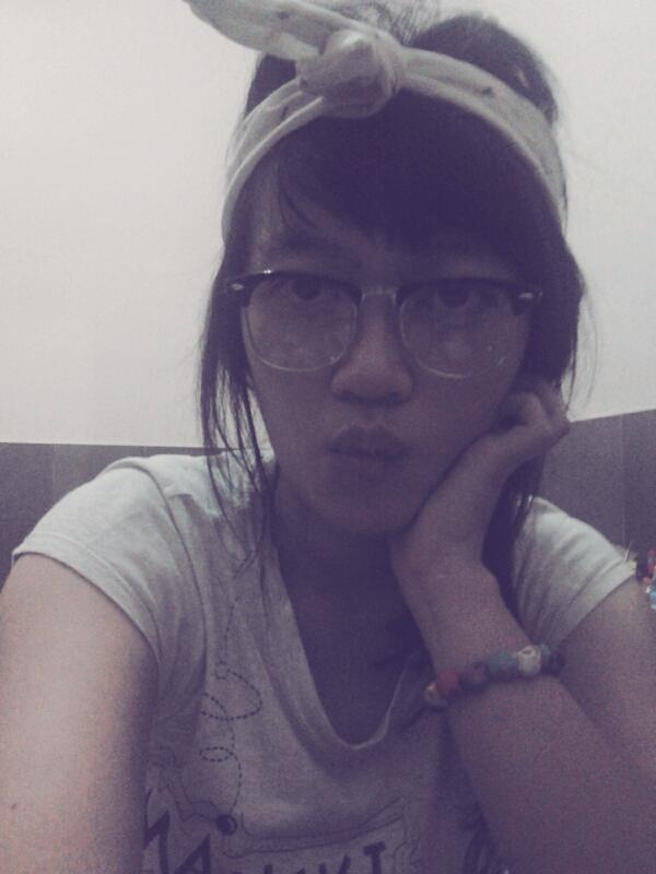 doublevc's tweet photo. Suiiitt suiitt~ cewe...  "@chubiela: cendy chiby-->@sendysays..hahahaha...@doublevc @kristiyaw @fera_feyz @Irma988 http://t.co/hGQTaNApah"