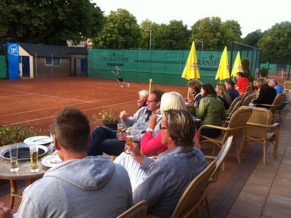 De Clubkampioenschappen #TVdeHout trokken veel #tennis publiek, bekijk foto-overzicht deel 2! tvdehout.nl/photobook.aspx…