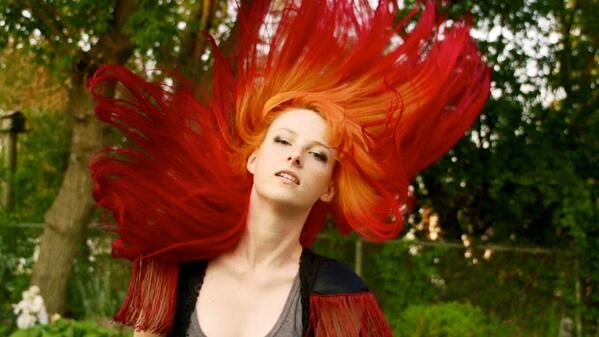 CabelosColorid0's tweet image. Felicidade após o retoque  *--*