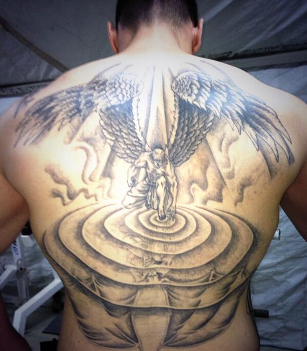 AngreeInch's tweet image. Back tattoo! 12 sessions!