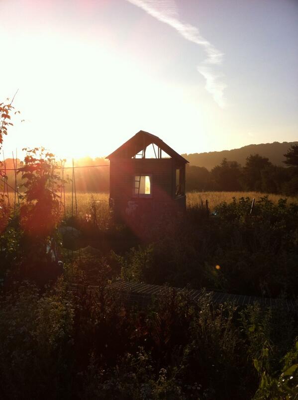 everdontribune's tweet photo. Work begins on the allotment fracking site office. Volunteers needed for non violent protest! http://t.co/VcFIAkMyK2