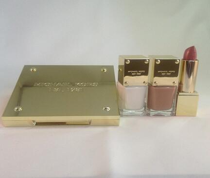 This is Michael Kors' vision of 'sporty' beauty. You could WIN the set. To enter, follow <a href="/davelackie/">dave lackie</a> &amp; RT.