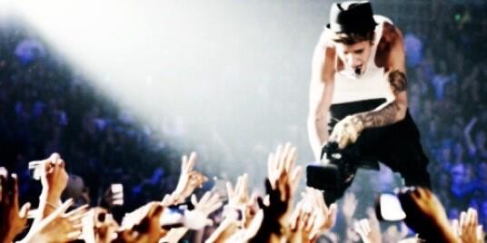 requestheader's tweet photo. Justin bieber header 15 http://t.co/1N5eN0EPGE