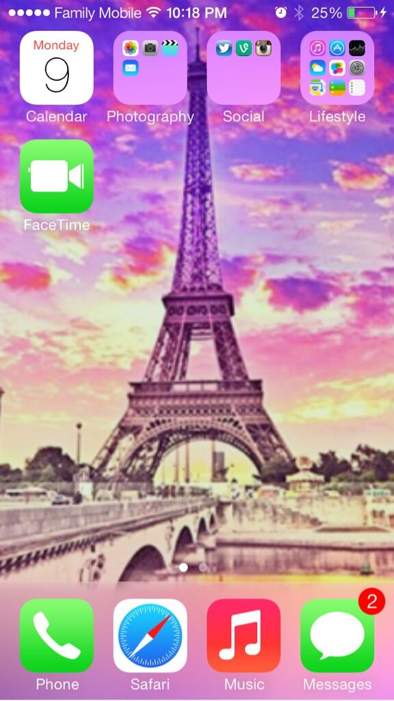 __AlwaysAsh's tweet photo. #iOS7 😍😍 Already got it http://t.co/WUOf9PCk6S