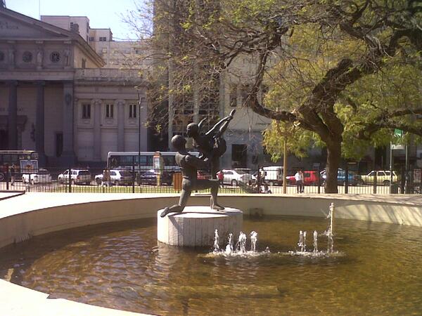 banner0910's tweet photo. plaza de tribunales http://t.co/gfPqMWUsVG