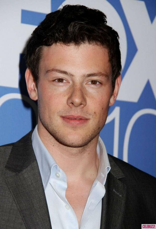TheHotLads's tweet photo. RT for Cory Monteith (May he RIP) http://t.co/dUen8gtCkA