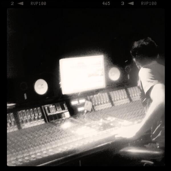 ITHOUGHTOFMOUNTAINS 
Mixing going swimmingly! One more and we're set.