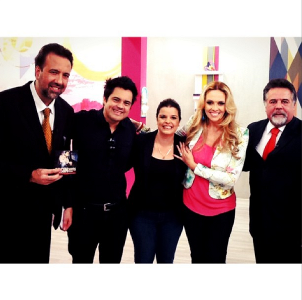 DeBemComAVidaTV's tweet photo. Convidados especiais no #debate a mesa de hoje! Jorge Lordello, Gilson Campos, Priscilla Cestari e Haroldo Lopes! http://t.co/zwS1QyNX29