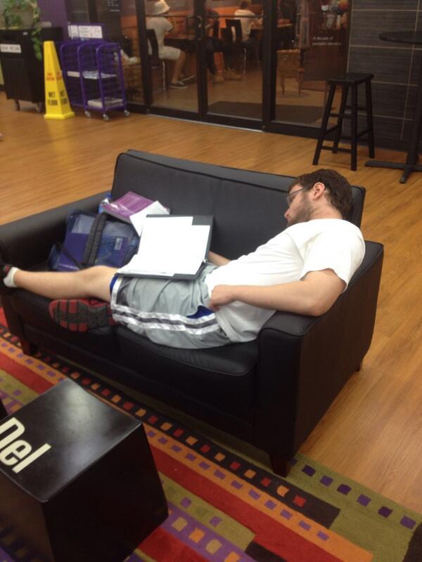 Ortiz_TheMan's tweet image. #libraryswag @UCA_Passouts dude is out !!