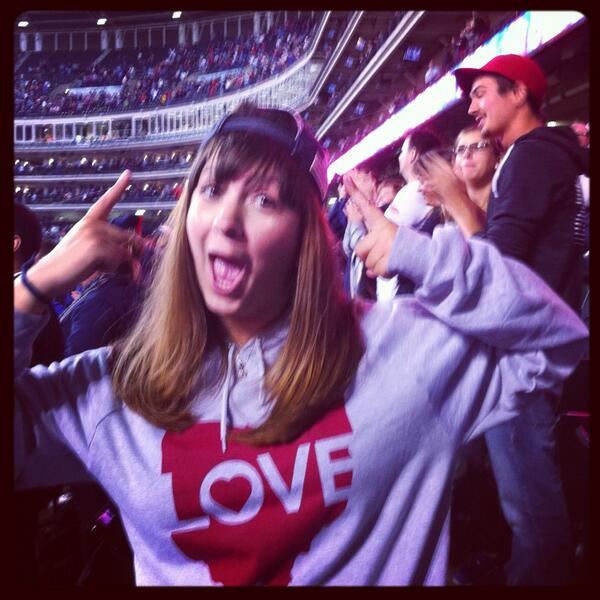 HollyJeanFit's tweet image. Rally cap was good luck for the walk off win!!!!! #tribetown #rolltribe #chasingoctober @indians