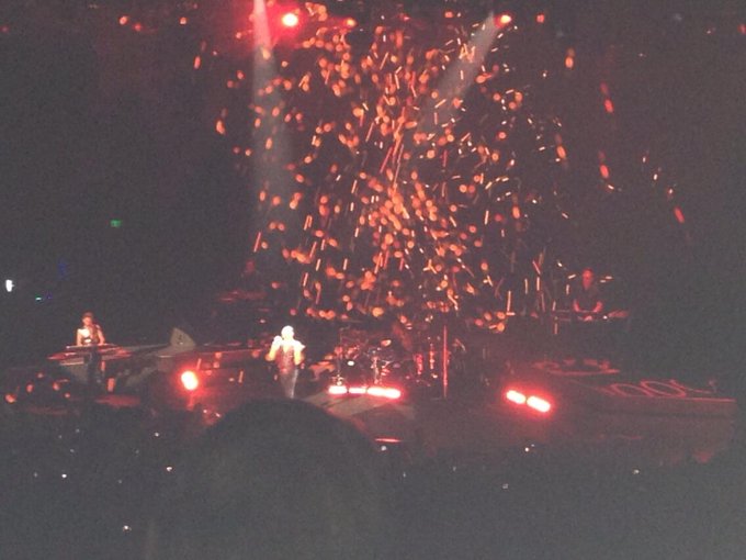 Blurry but you can see in its blurry that its Awesome! #depeshemode http://t.co/i4RhNPj2an<a href="/tag/depeshemode"class="tags"><span>#depeshemode</span></a>
