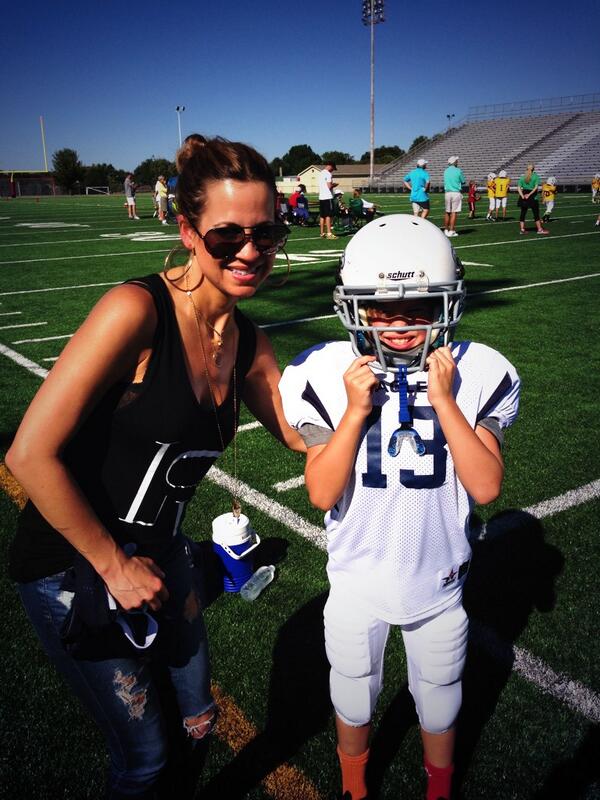 CapaAikman's tweet photo. Luke's 2nd tackle game! Proud Mama! #runbabe http://t.co/ge6DnUIdPZ