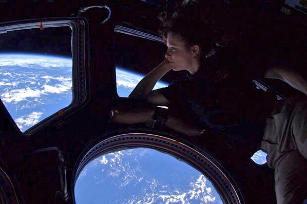 RoadRunnerRally's tweet photo. My future view from space! so excited to be an astronaut. #crazy #MyHashtagsHaveHashtags #bucketlist #baller #sos http://t.co/ozQXYeCi7H