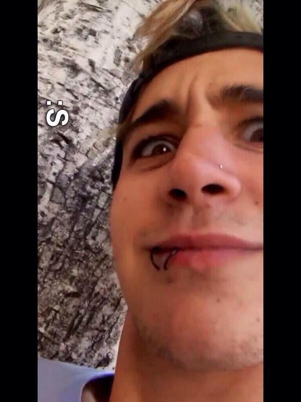 Ariana_Curls's tweet image. Aye luke I love you so much :)