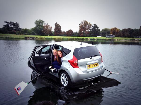 NationalPontoon's tweet photo. Rowing the Note Boat @Helenglovergb @PollySwann #boatnote #nissan #rowing #smile http://t.co/6P3RK49sv7