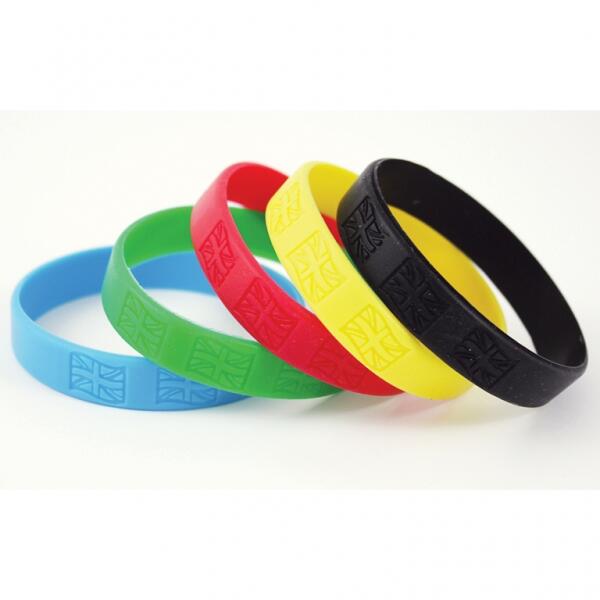 GoWristbands's tweet photo. Our #silicone wristbands are as popular and fashionable .http://t.co/eQhZzPnxl8 http://t.co/NJpbjICAwg