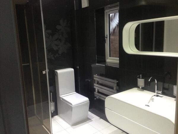 pashadesigns's tweet photo. another happy customer...designed,supplied and fitted by pasha..taking pride in the finish http://t.co/45iDGOy9LI