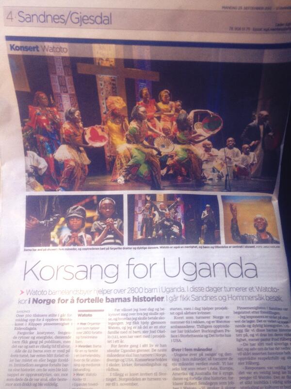 WatotoScan's tweet image. Veldig flott reportasje fra konserten igår  God overskrift "Dans og alvor" @StvAftenblad