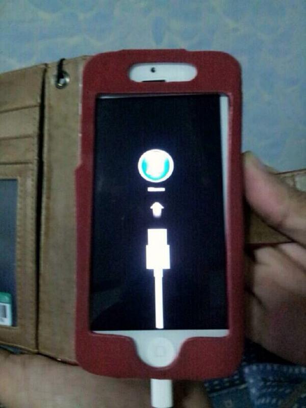 nongyingLertlum's tweet image. #iOS7th อัพแล้วขึ้นแบบที่ทำอย่างไรดีคะ help me please.