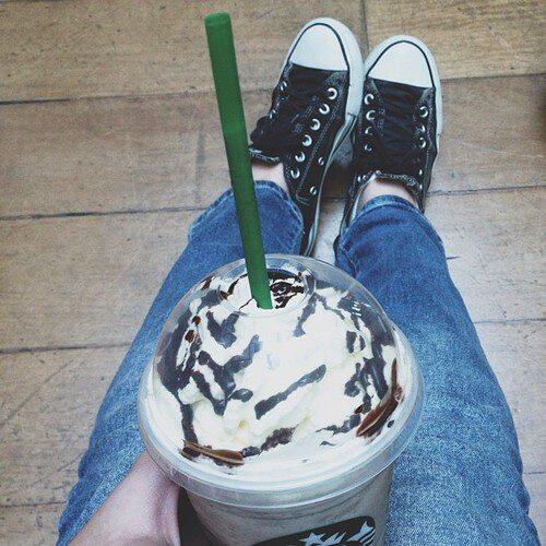Kristen28534262's tweet photo. A delicious Starbucks in hand, and admiring a wonderful day! 😜 😜 😜 http://t.co/ATNZHS3aMd