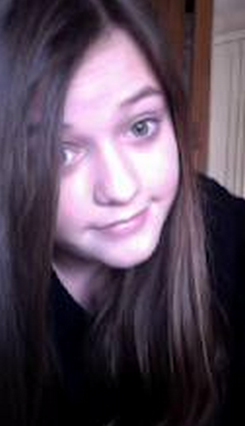 fizzybest13's tweet photo. WEIRD FACE :) http://t.co/tIY11bvDeT