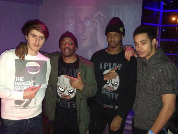 Partyhardglos's tweet photo. Krept &amp; Konan taking pictures with fans after there performance at Elevation nightclub Gloucester http://t.co/zn219Hh9ge