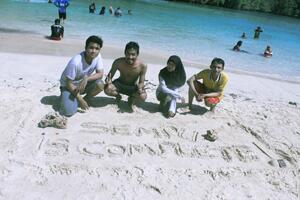 nih oleh-oleh nya, nantikan yg lainnya <a href="/nznissa/">Nisa</a> <a href="/andhikabo/">andhika</a> <a href="/disyaeikel/">Evimdehosgeldin</a> @octavia_oct <a href="/Ardivara/">Ardiani E. Rinda T.</a> <a href="/tiaCipitt/">tiara atika w.</a>